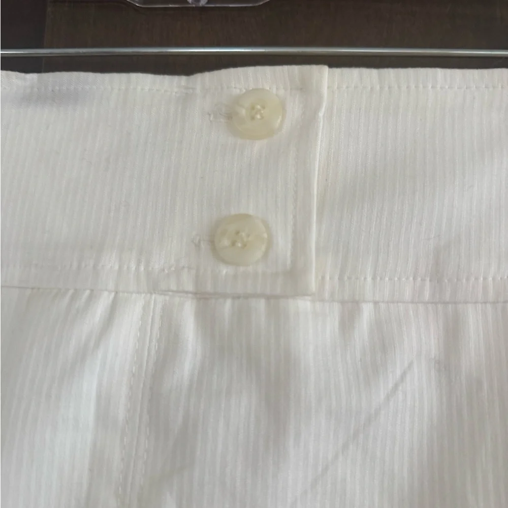 Cache Cream Color Skirt - Picture 2 of 6
